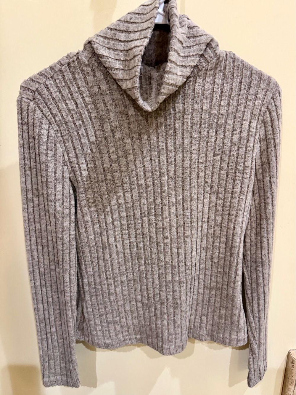Ribbed Turtleneck Sweater - Light Taupe/Brown